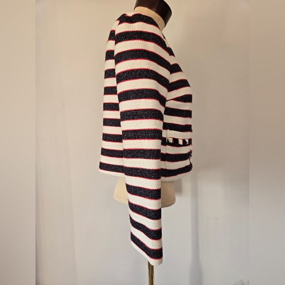 BANANA REPUBLIC cropped striped cotton Jacket - Black, White, Red.  Size 6P - Picture 5 of 9